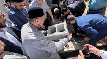 Ўзбекистон имом-хатиблари Филадельфия шаҳрида янги масжид қурилишига тамал тошини қўйди