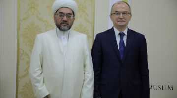 إستقبل سماحة المفتي مستشار السفارة