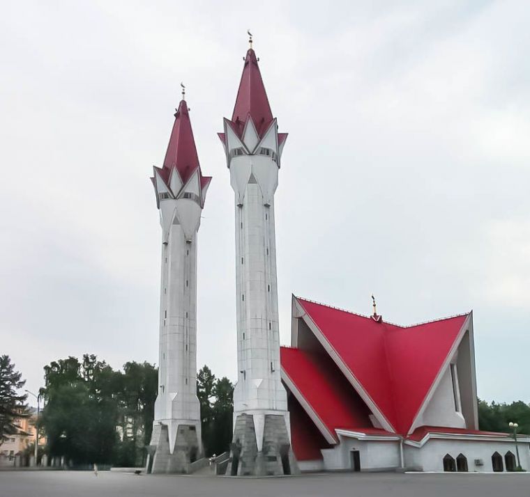 Москва муфтийси муаммолар ҳақида гапирди