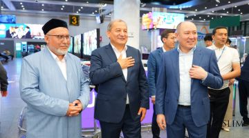 “ПРЕЗИДЕНТ ҲОЖИЛАРИ” ЭҲТИРОМ ИЛА КУТИБ ОЛИНДИ (ФОТОЛАВҲА)