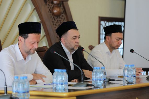 تم تكريم الأئمة والخطباء الناشطين في العاصمة