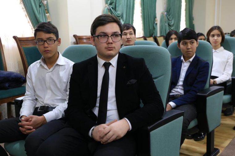 Самарали ҳамкорлик йўлида