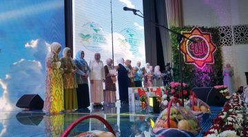 Female winners of Uzbekistan Qur’an Competition 2018
