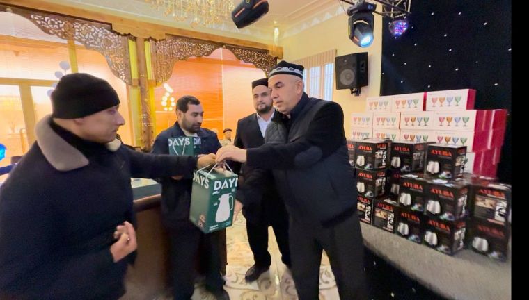 العاملون في المجال الديني يدخلون البهجة على قلوب آلاف المواطنين