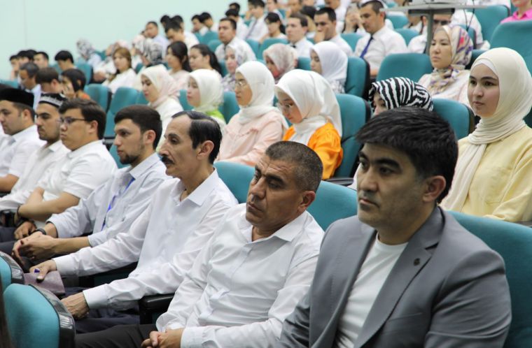 Bitiruvchi talabalar bilan ish beruvchi tashkilotlar uchrashuvi