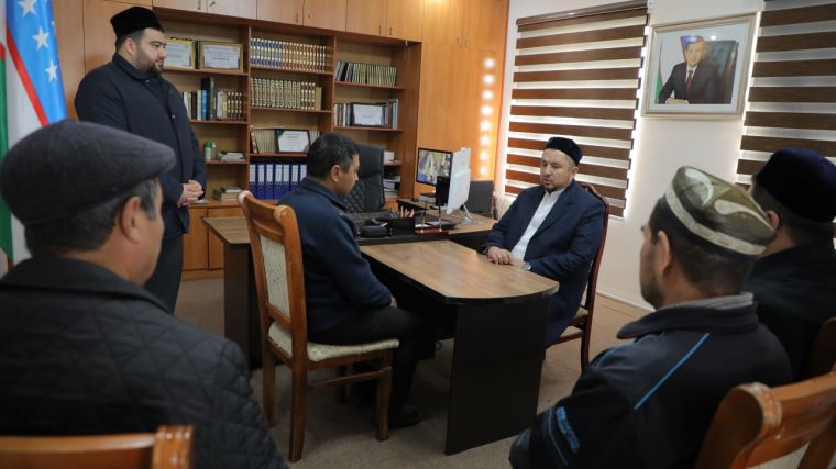 Yangiyo‘ldagi masjid hovlisiga 100 tup mevali daraxt ko‘chati ekildi