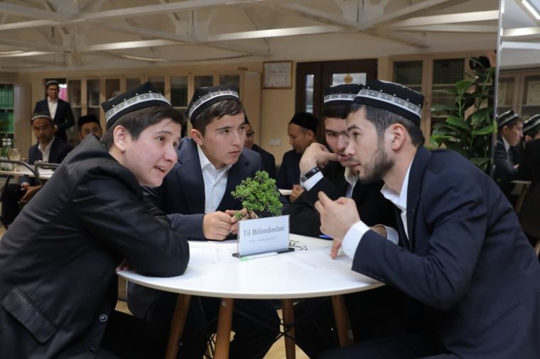 Тошкент ислом институти ва Кўкалдош мадрасаси талабалари ўзаро беллашди 