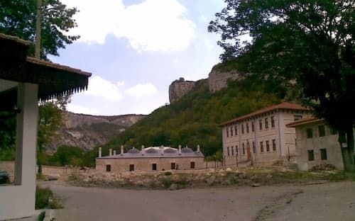 Шарқий Европанинг қадимий мадрасасига экскурсиялар бошланади