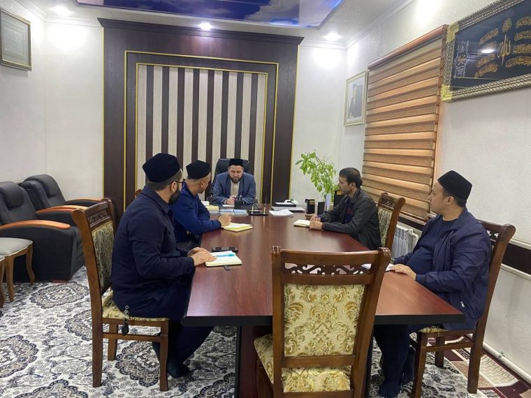 Навоий ва Наманган вилоятлари имомларга ҳуқуқий тавсиялар берилди