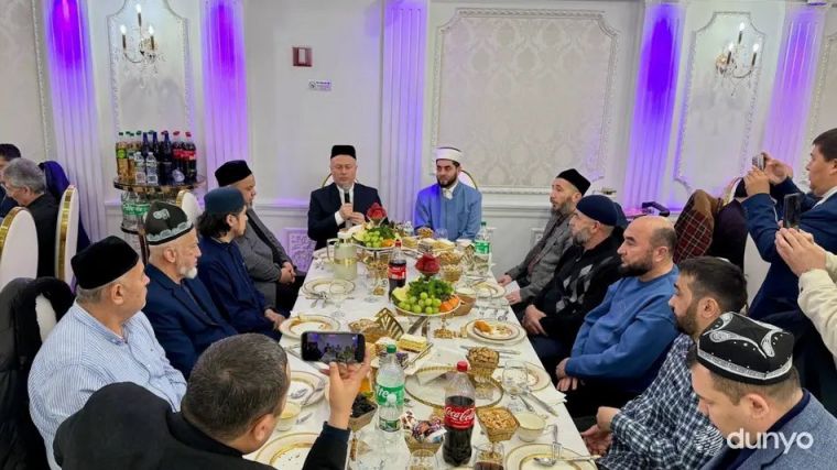 Генеральное консульство Узбекистана организовало для соотечественников ифтар в Нью-Йорке 