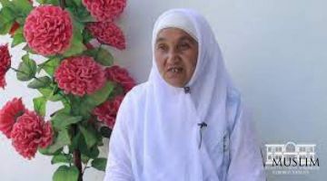 دعوت كل الخير لوطننا أمام الكعبة المشرفة