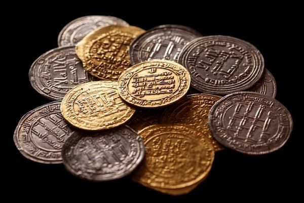 Ноёб ислом тангалари кўргазмаси иш бошлади