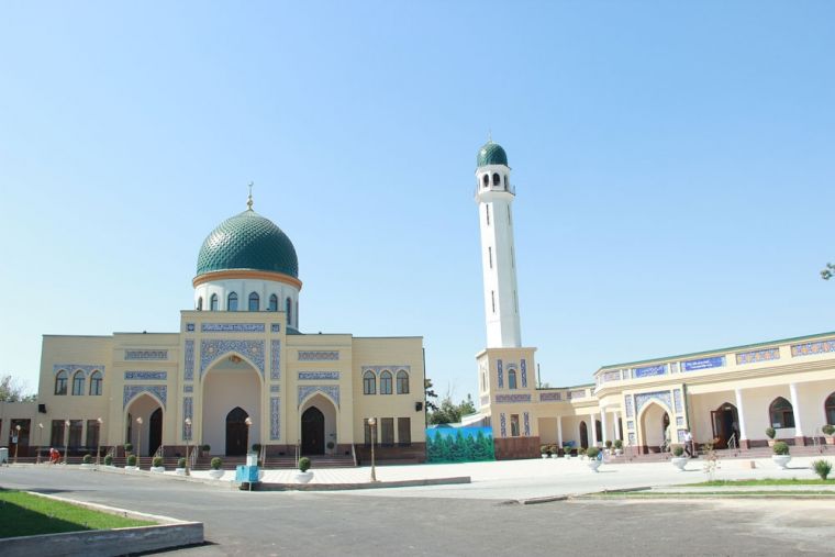 Poytaxtimizdagi “Yakkasaroy” jome masjidi yangi binosida ilk juma namozi ado etildi