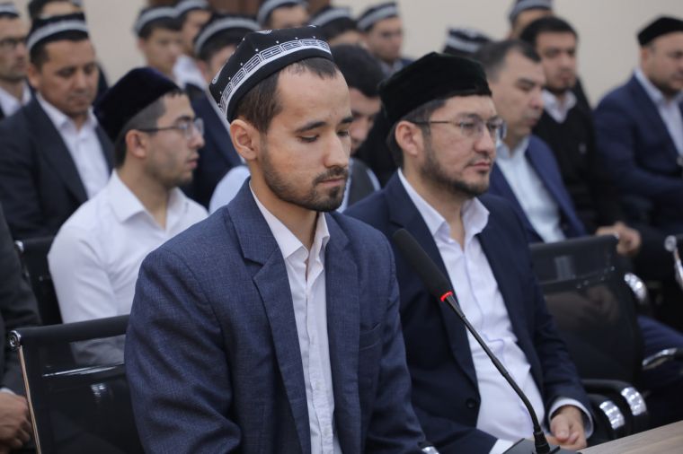 Олий маъҳадда “Эй бандаларим...” китобининг тақдимоти ўтказилди  