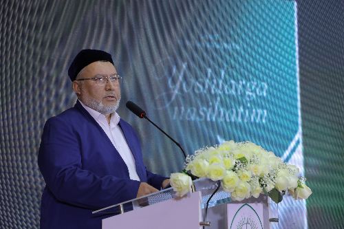  تم عقد إحتفال المولد الشريف وعيد المعلمين وعرض الكتب بشكل جيد