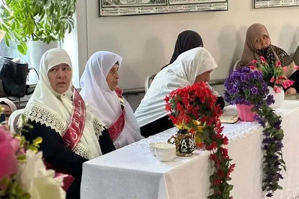 В Киргизии 80-летние матери выучили наизусть весь Коран 