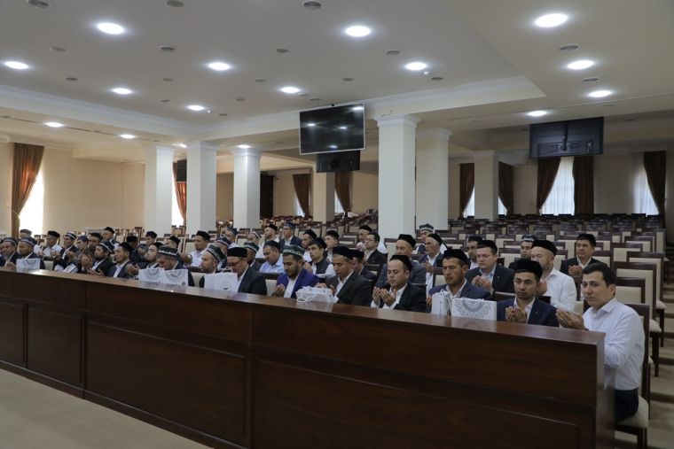 Olis hududdagi imomlar Diniy idora faoliyati bilan tanishdi (Foto+)