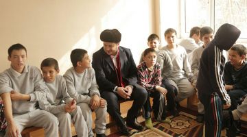 Har kim mehr va e’tibor og‘ushida