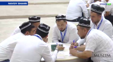 Навоий имом-хатибларининг “Заковат”даги беллашуви қизғин кечди 