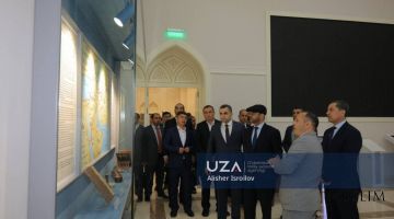 Ummon Sultonligi tashqi ishlar vaziri Imom Buxoriy majmuasini ziyorat qildi