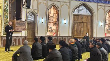 Зиёратчилар учун умра дарси ўтилди