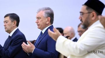 Шавкат Мирзиёев Имом Бухорий мажмуасидаги бунёдкорликни кўздан кечирди