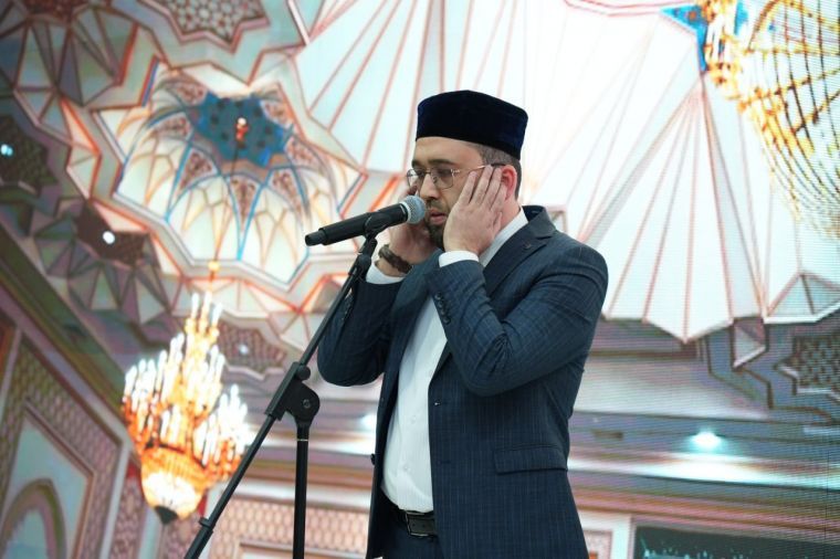 تم تسليم شهادات الإجازة للمؤذنين