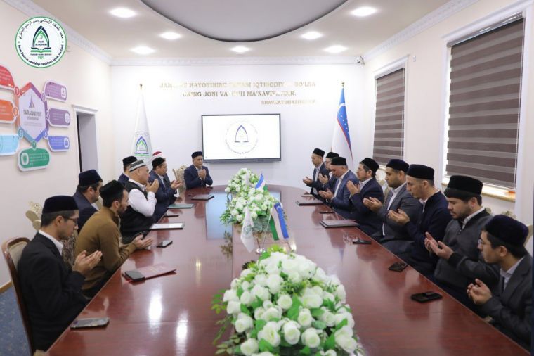 Қори устозлар ижоза олди (фотолавҳа)