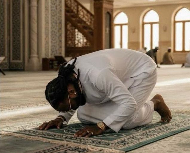 Обладатель премии Грэмми из Нигерии Burna Boy принял ислам