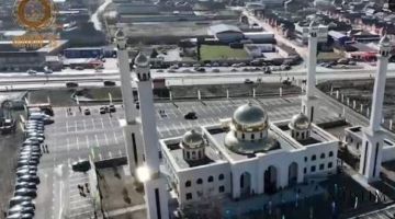 В новом городе Чечни открыли соборную мечеть