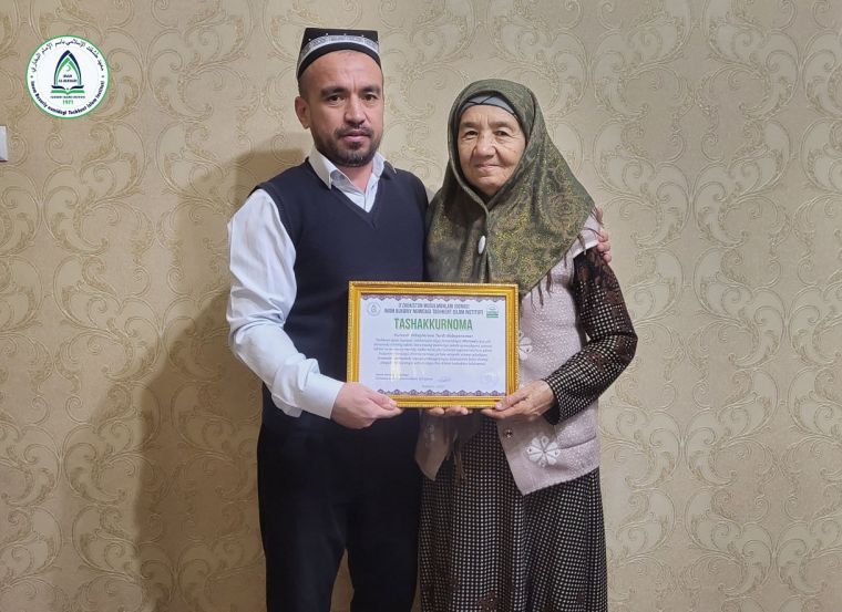 Фарзанди таълимига эътиборли ота-оналар эътироф этилди (фото+)