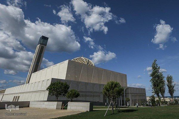 Приём аспирантов в Дар аль-Коран, Алжирской мечети 