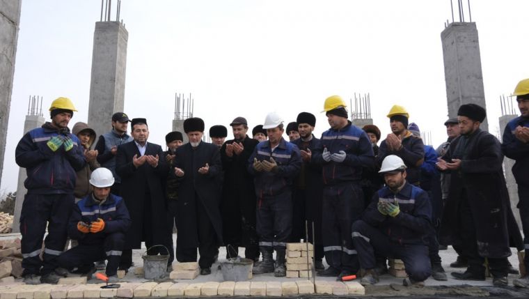 Hushxabar: “Ho'ja Abdurahmon Avf” masjidiga ilk g'isht qo'yildi