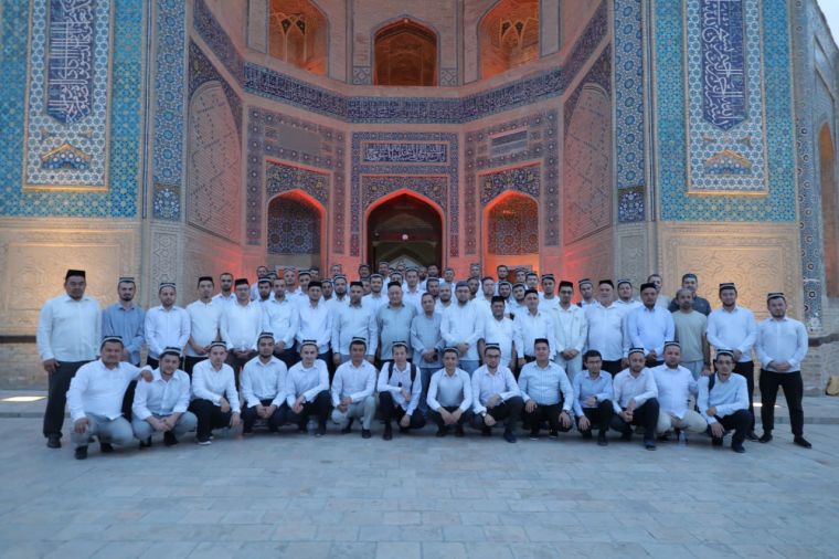 Олий маъҳад талабалари “Саҳиҳи Бухорий”дан ижоза олди