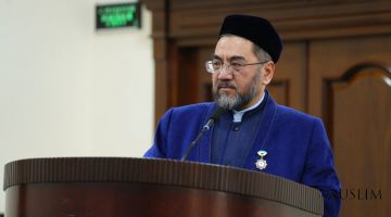 Муфтий награжден памятным знаком