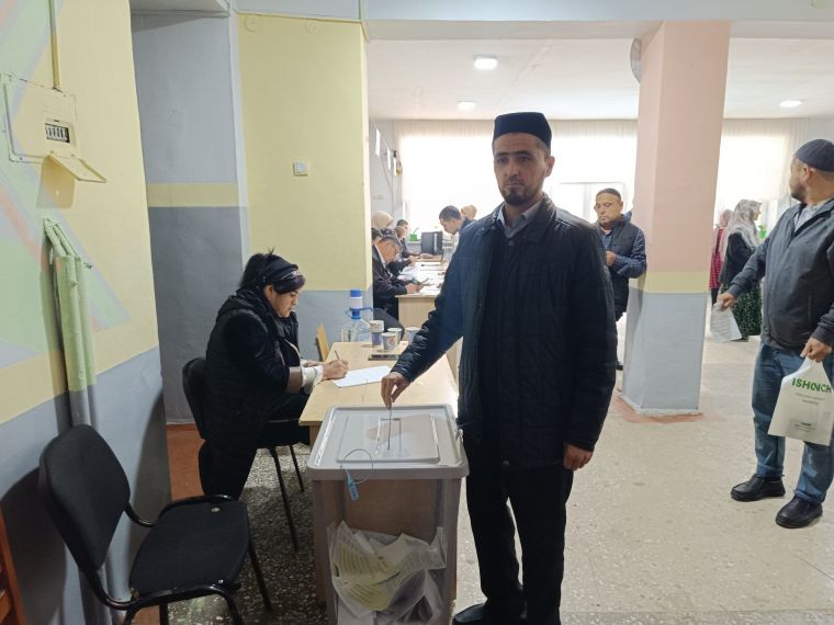 صوت موظفو القطاع الديني في نمنكان للمرشحين المستحقين