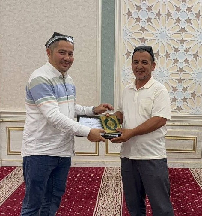 “Qur’oni karim va tajvid” o‘quv kursining bitiruvchilariga sertifikatlar topshirildi