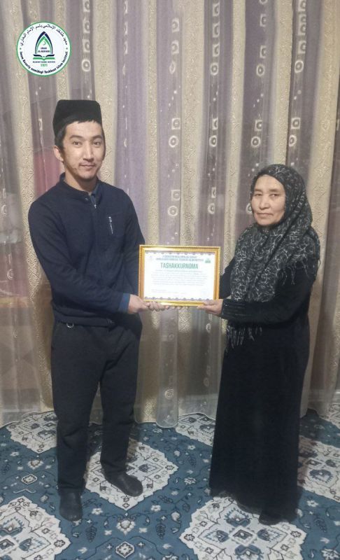 Фарзанди таълимига эътиборли ота-оналар эътироф этилди (фото+)