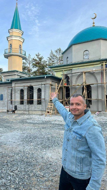 Летчик Дамир Юсупов совершает Хадж по приглашению Короля Саудии