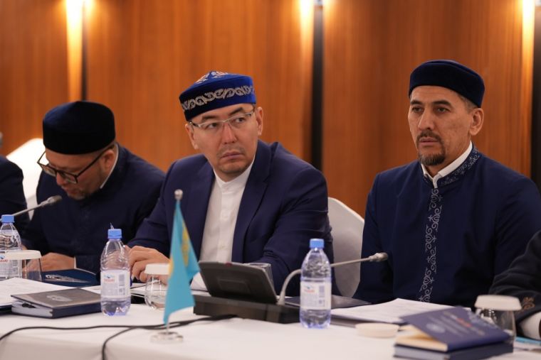 FATVO HAY’ATI MAJLISIDA ZAMONAVIY MASALALAR MUHOKAMA QILINDI