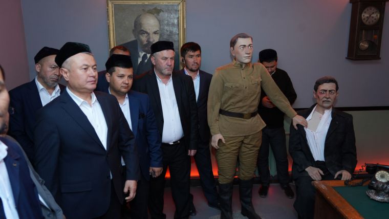Диний соҳа ходимлари прокуратура музейида бўлишди