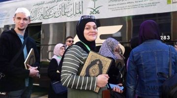 Паломники хаджа Умры из 14 европейских стран посетили Комплекс печати Корана короля Фахада в Медине 