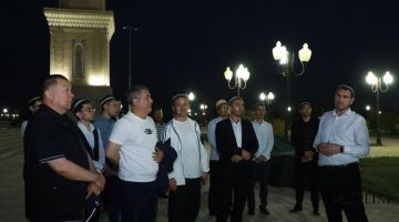 Ҳаким Термизий ва Султон Саодат мажмуалари зиёрат қилинди