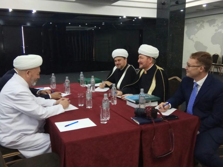 Муфтий ҳазрат Франциядаги анжуманга таклиф қилинди