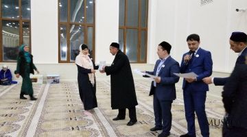 Zomindagi ayol-qizlar o‘rtasida bo‘lib o‘tgan Qur’on musobaqasidan fotolavhalar