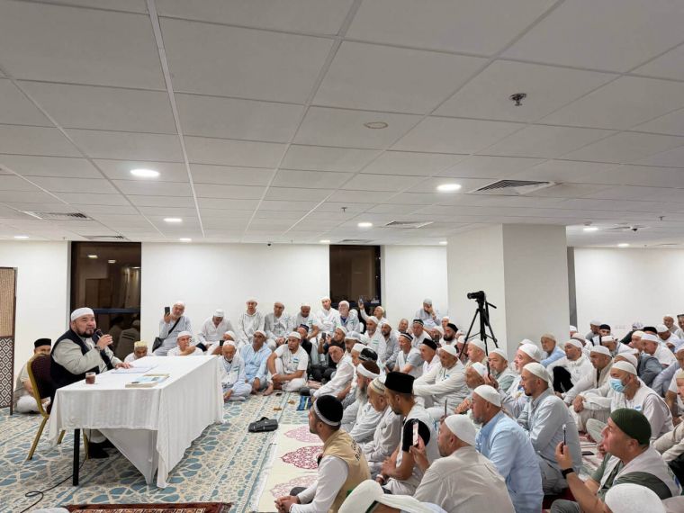 MA’RIFIY SUHBATLAR HOJILARGA DASTURILAMAL BO‘LMOQDA