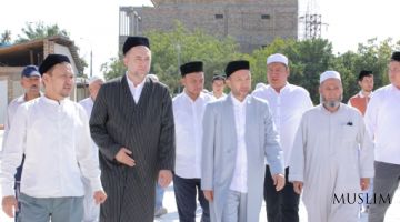 النباء السار: وضع أول طوبة في مسجد 