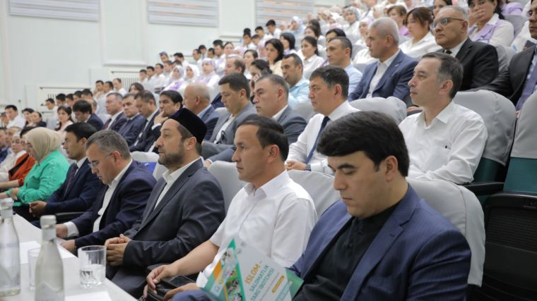 “Islom – salomatlik targ‘ibotchisi” mavzusidagi anjuman qizg‘in muhokamalarga boy bo‘ldi