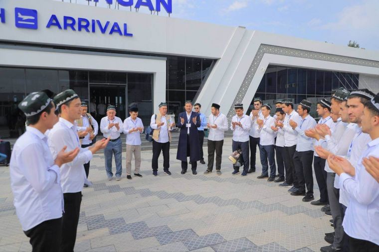 Namanganlik hojilarning dastlabki guruhlari Vatanga qaytib keldi