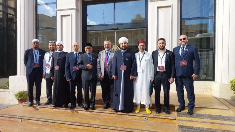 يشارك ممثل الإدارة الدينية في المؤتمر الدولي